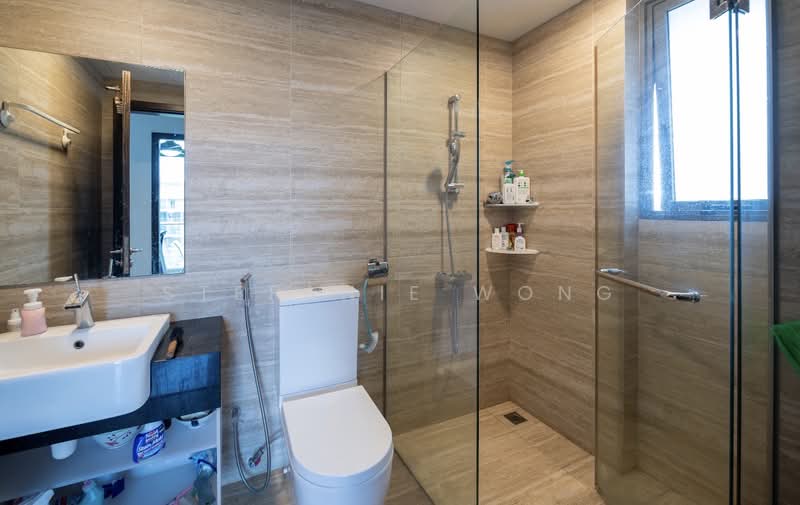 The Bently Residences@Kovan, 28 Kovan Road, 2 Bedrooms, 635 sqft, Apartment For Sale, by Stefanie Wong, 500192509 - Bathroom - PropertyGuru.com.sg