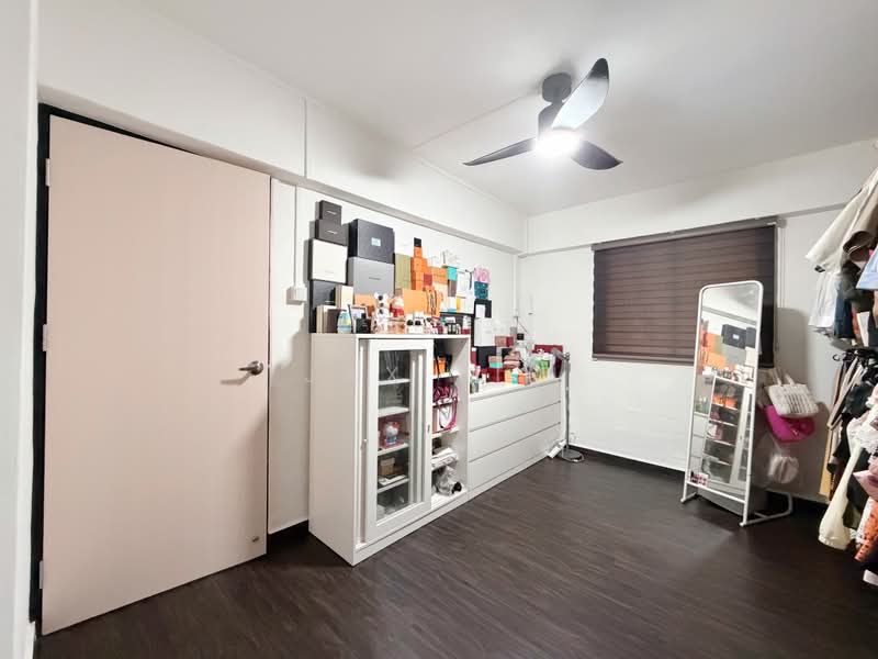 633 Ang Mo Kio Avenue 6, 633 Ang Mo Kio Avenue 6, 3 Bedrooms, 980 sqft, HDB Flat For Sale, by Jax Lim, 500192510 - Common Bedroom 1 - PropertyGuru.com.sg