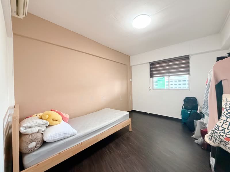 633 Ang Mo Kio Avenue 6, 633 Ang Mo Kio Avenue 6, 3 Bedrooms, 980 sqft, HDB Flat For Sale, by Jax Lim, 500192510 - Common Bedroom 2 - PropertyGuru.com.sg