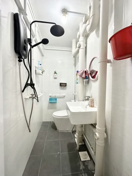 70 Circuit Road, 70 Circuit Road, Room Rental, 200 sqft, HDB Flat For Rent, by Hayley Koh Wan Ting, 500192511 - Bathroom - PropertyGuru.com.sg