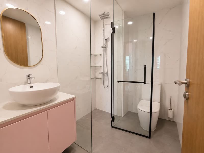 Kingsford Waterbay, 84 Upper Serangoon View, 3 Bedrooms, 958 sqft, Condominium For Sale, by Clarie Lim, 500192513 - Bathroom - PropertyGuru.com.sg