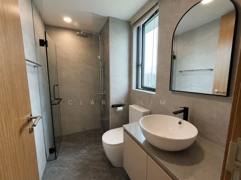 Kingsford Waterbay, 84 Upper Serangoon View, 3 Bedrooms, 958 sqft, Condominium For Sale, by Clarie Lim, 500192513 - Bathroom - PropertyGuru.com.sg