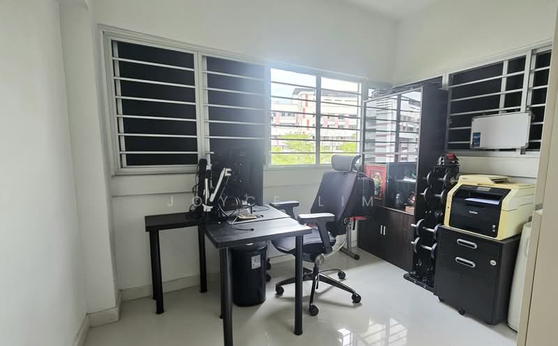 552 Jurong West Street 42, 552 Jurong West Street 42, 3 Bedrooms, 1,442 sqft, HDB Flat For Sale, by Joyce Lim, 500192519 - Study - PropertyGuru.com.sg