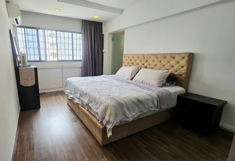 552 Jurong West Street 42, 552 Jurong West Street 42, 3 Bedrooms, 1,442 sqft, HDB Flat For Sale, by Joyce Lim, 500192519 - Bedroom - PropertyGuru.com.sg