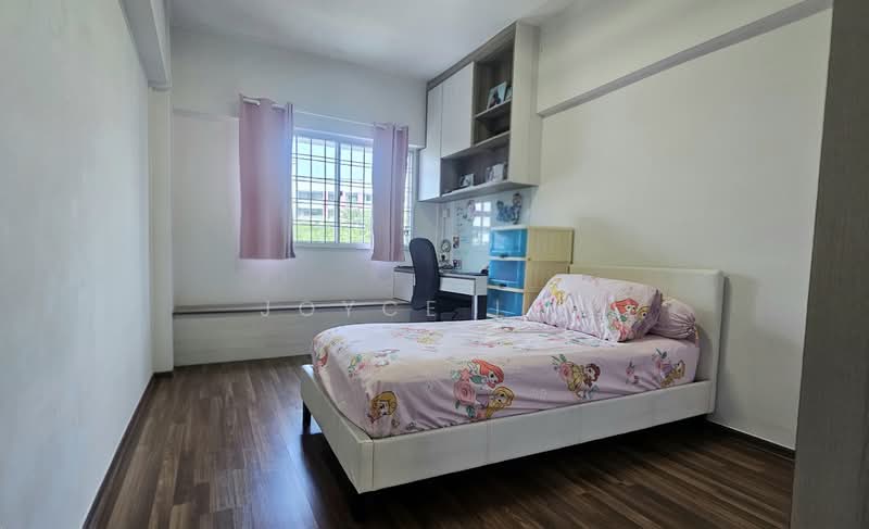 552 Jurong West Street 42, 552 Jurong West Street 42, 3 Bedrooms, 1,442 sqft, HDB Flat For Sale, by Joyce Lim, 500192519 - Bedroom - PropertyGuru.com.sg