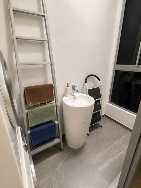 Water Terrace, 50 Lorong Ah Soo, 4 Bedrooms, 2,616 sqft, Cluster House For Sale, by James Seah, 500192531 - Bathroom - PropertyGuru.com.sg