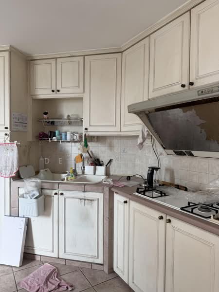 Lagoon View, 5000N Marine Parade Road, 3 Bedrooms, 1,647 sqft, Apartment For Sale, by Dennis Ang, 500192536 - Kitchen - PropertyGuru.com.sg