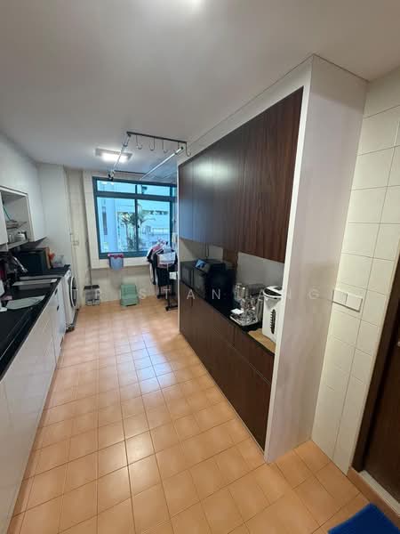 185 Edgefield Plains, 185 Edgefield Plains, 3 Bedrooms, 1,184 sqft, HDB Flat For Sale, by Tristan Ang, 500192539 - Kitchen - PropertyGuru.com.sg