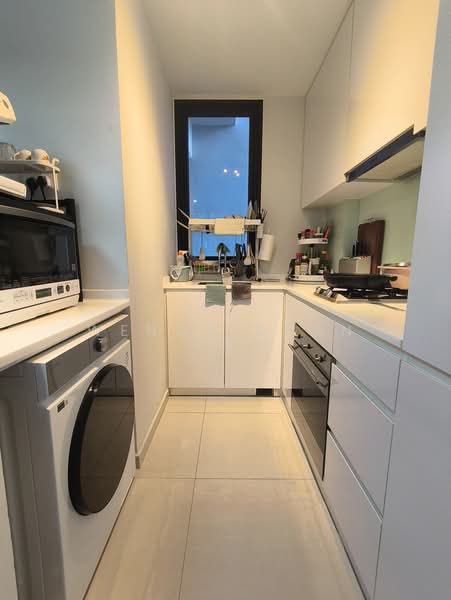The Trilinq, Jalan Lempeng, 2 Bedrooms, 700 sqft, Condominium For Rent, by Wendy Duan, 500192556 - Kitchen - PropertyGuru.com.sg