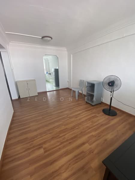 716 Yishun Street 71, 716 Yishun Street 71, 2 Bedrooms, 688 sqft, HDB Flat For Rent, by Zedson Tan, 500192557 - Living Room - PropertyGuru.com.sg