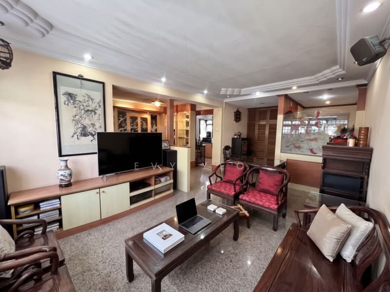 10B Lorong 7 Toa Payoh, 10B Lorong 7 Toa Payoh, 4 Bedrooms, 1,292 sqft, HDB Flat For Sale, by Evy Yeo, 500192562 - Living Room - PropertyGuru.com.sg