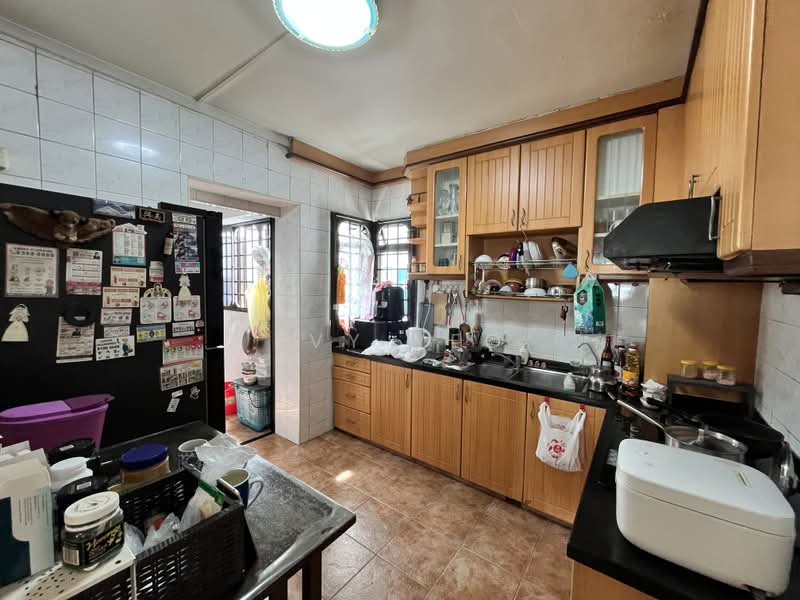 10B Lorong 7 Toa Payoh, 10B Lorong 7 Toa Payoh, 4 Bedrooms, 1,292 sqft, HDB Flat For Sale, by Evy Yeo, 500192562 - Kitchen - PropertyGuru.com.sg