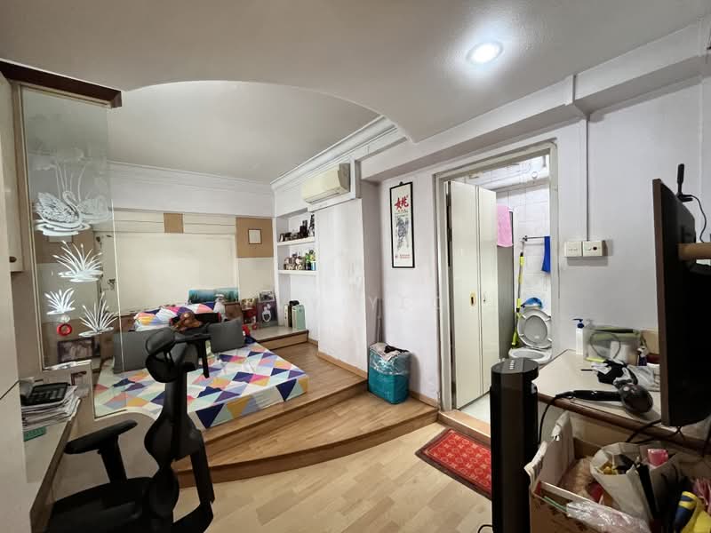 10B Lorong 7 Toa Payoh, 10B Lorong 7 Toa Payoh, 4 Bedrooms, 1,292 sqft, HDB Flat For Sale, by Evy Yeo, 500192562 - Masterbedroom - PropertyGuru.com.sg