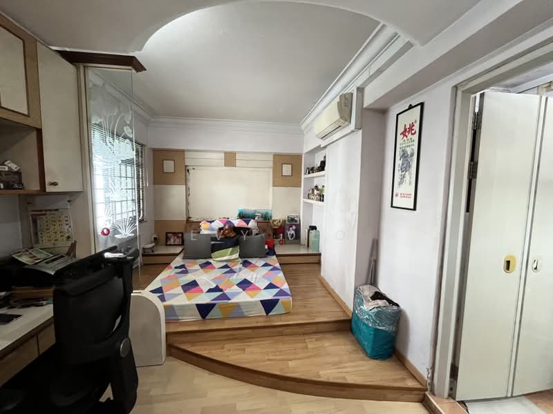 10B Lorong 7 Toa Payoh, 10B Lorong 7 Toa Payoh, 4 Bedrooms, 1,292 sqft, HDB Flat For Sale, by Evy Yeo, 500192562 - Masterbedroom - PropertyGuru.com.sg