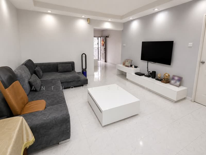 467 Admiralty Drive, 467 Admiralty Drive, 3 Bedrooms, 1,097 sqft, HDB Flat For Sale, by Anthony Sentosa, 500192576 - Living Room - PropertyGuru.com.sg