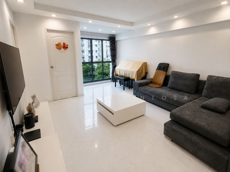 467 Admiralty Drive, 467 Admiralty Drive, 3 Bedrooms, 1,097 sqft, HDB Flat For Sale, by Anthony Sentosa, 500192576 - Living Room - PropertyGuru.com.sg