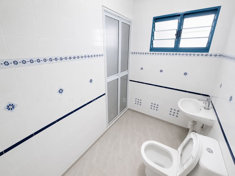 467 Admiralty Drive, 467 Admiralty Drive, 3 Bedrooms, 1,097 sqft, HDB Flat For Sale, by Anthony Sentosa, 500192576 - Bathroom - PropertyGuru.com.sg