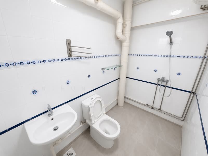 467 Admiralty Drive, 467 Admiralty Drive, 3 Bedrooms, 1,097 sqft, HDB Flat For Sale, by Anthony Sentosa, 500192576 - Bathroom - PropertyGuru.com.sg
