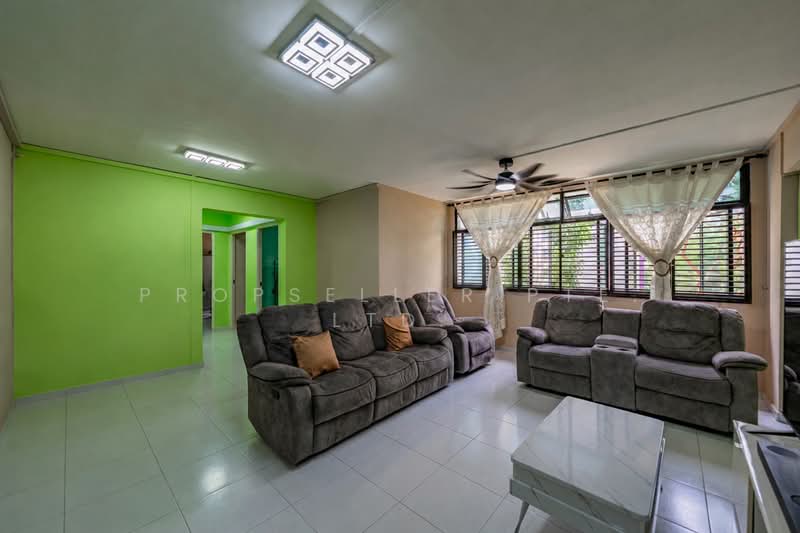 576 Woodlands Glen, 576 Woodlands Drive 16, 3 Bedrooms, 1,184 sqft, HDB Flat For Sale, by KOH YONG JIAN, 500192580 - Living Room - PropertyGuru.com.sg