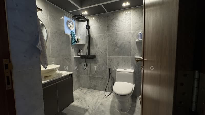 338D Anchorvale Crescent, 338D Anchorvale Crescent, Hougang / Punggol / Sengkang, 2 Bedrooms, 1,216 sqft, HDB Flat For Sale, by Samantha Ang, 500192582 - Bathroom - PropertyGuru.com.sg