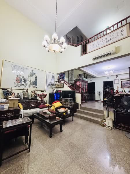 Pinewood Terrace, , 5 Bedrooms, 3,995 sqft, Terraced House For Sale, by Ian Tan, 500192589 - Living Room - PropertyGuru.com.sg