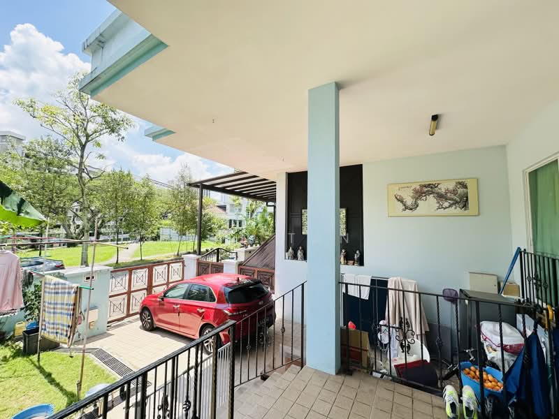 Pinewood Terrace, , 5 Bedrooms, 3,995 sqft, Terraced House For Sale, by Ian Tan, 500192589 - car porch with garden - PropertyGuru.com.sg
