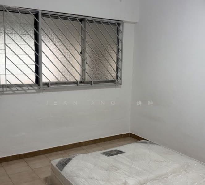 342 Jurong East Street 31, 342 Jurong East Street 31, Room Rental, 200 sqft, HDB Flat For Rent, by Jean Ang 诗吟, 500192604 - Bedroom - PropertyGuru.com.sg