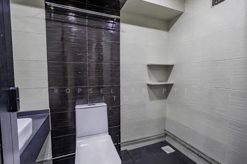286B Toh Guan Road, 286B Toh Guan Road, 3 Bedrooms, 1,550 sqft, HDB Flat For Sale, by KOH YONG JIAN, 500192605 - Bathroom - PropertyGuru.com.sg