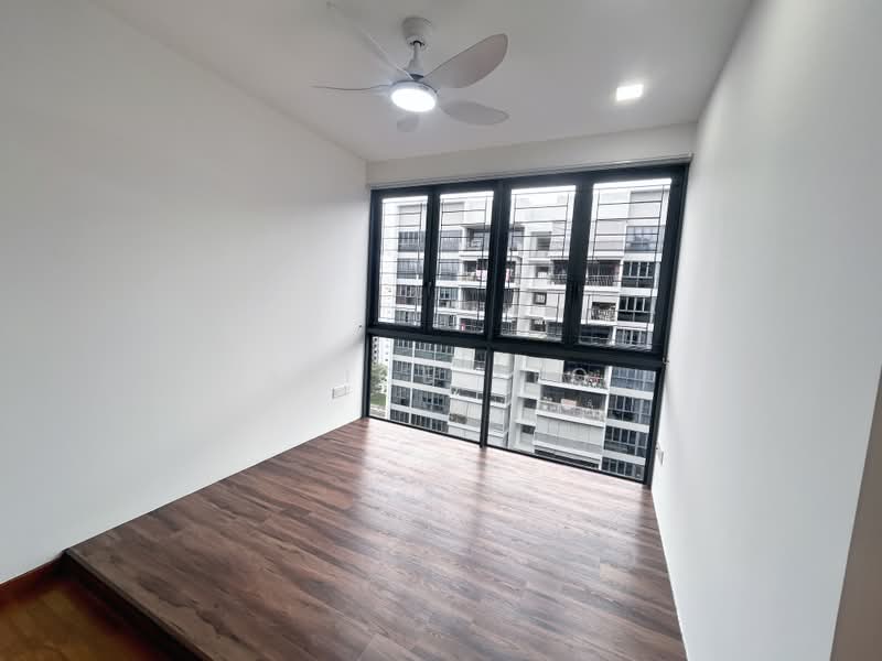 SkyPark Residences, 11 Sembawang Crescent, 5 Bedrooms, 1,593 sqft, Executive Condominium For Sale, by Alice Yeo, 500192617 - Bedroom 2 - PropertyGuru.com.sg