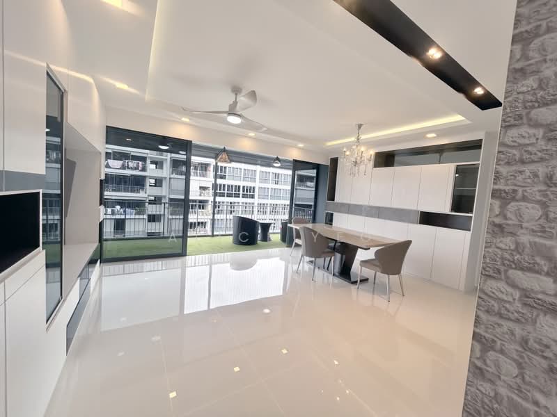 SkyPark Residences, 11 Sembawang Crescent, 5 Bedrooms, 1,593 sqft, Executive Condominium For Sale, by Alice Yeo, 500192617 - Living Room - PropertyGuru.com.sg