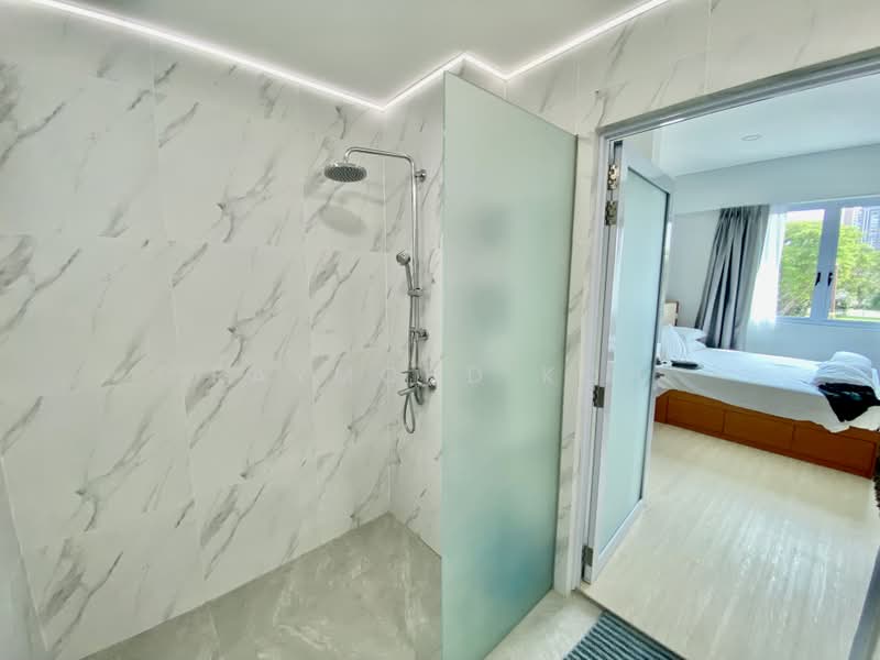 Crescendo Building, 17 Upper East Coast Road, 3 Bedrooms, 1,302 sqft, Apartment For Sale, by Raymond Koh, 500192620 - MasterBathroom - PropertyGuru.com.sg