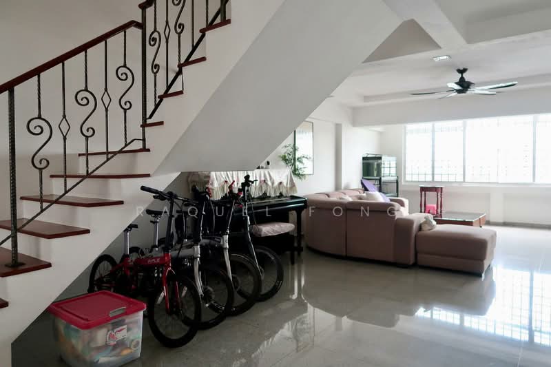 470 Jurong West Street 41, 470 Jurong West Street 41, 3 Bedrooms, 1,604 sqft, HDB Flat For Sale, by Raquel Fong, 500192642 - Living Room - PropertyGuru.com.sg