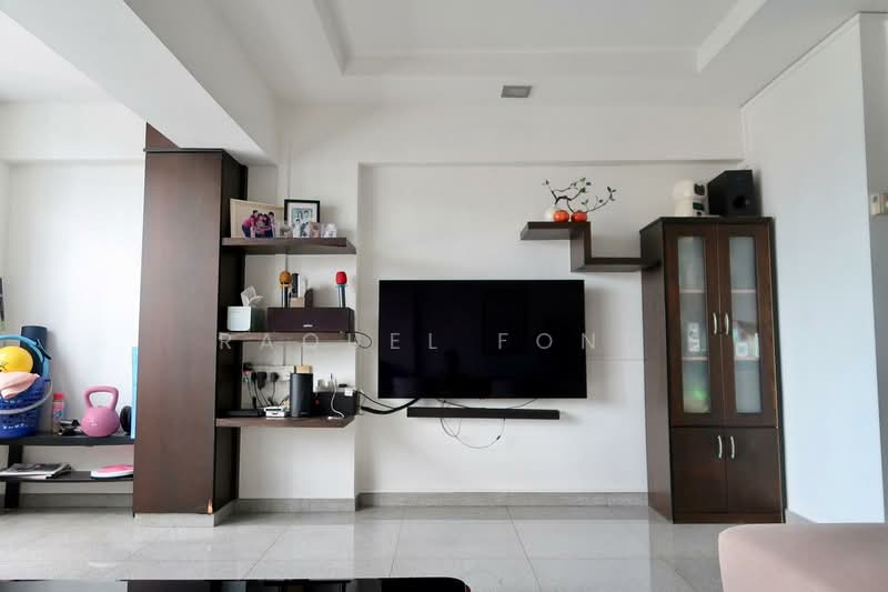 470 Jurong West Street 41, 470 Jurong West Street 41, 3 Bedrooms, 1,604 sqft, HDB Flat For Sale, by Raquel Fong, 500192642 - Living Room - PropertyGuru.com.sg