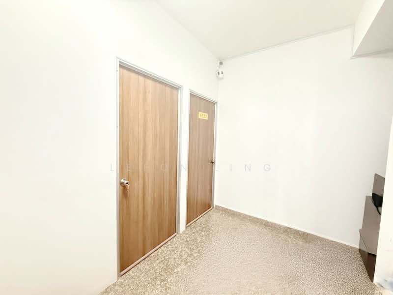 Calarasi, 31 Kim Keat Lane, 5 Bedrooms, 1,152 sqft, Apartment For Rent, by Leeon Ling, 500192648 - Corridor - PropertyGuru.com.sg