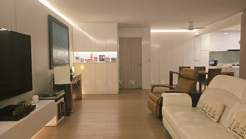 498L Tampines Street 45, 498L Tampines Street 45, 3 Bedrooms, 1,345 sqft, HDB Flat For Rent, by Carolyn Teo, 500192649 - Living Room - PropertyGuru.com.sg