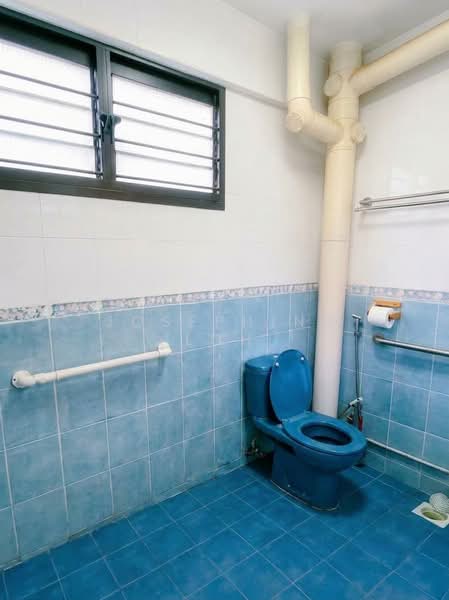713 Yishun Street 71, 713 Yishun Street 71, 3 Bedrooms, 904 sqft, HDB Flat For Sale, by Josephine LOH, 500192653 - Bathroom - PropertyGuru.com.sg