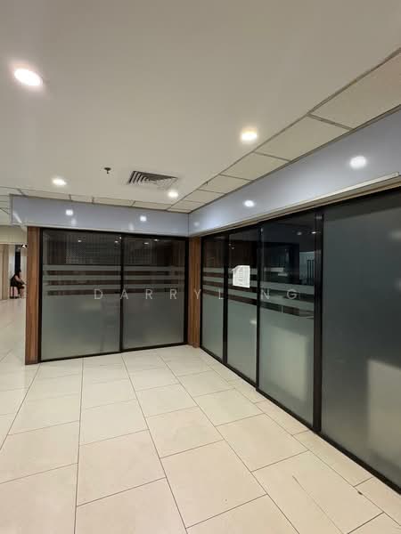 Lucky Plaza, 304 Orchard Road, 250 sqft, Mall Shop For Rent, by Darryl Ng, 500192654 - Interior - CommercialGuru.com.sg