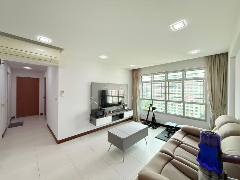 211A Punggol Walk, 211A Punggol Walk, 3 Bedrooms, 990 sqft, HDB Flat For Sale, by Patrick Chee, 500192664 - Living Room - PropertyGuru.com.sg