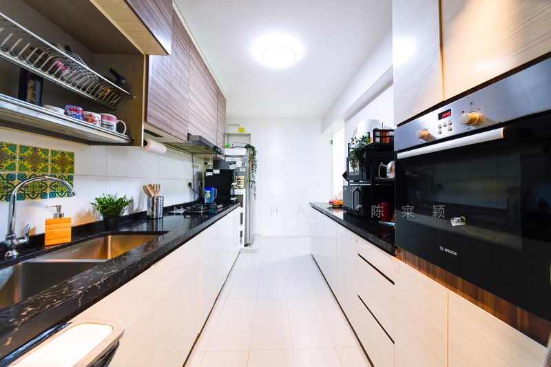 997B Buangkok Crescent, 997B Buangkok Crescent, 3 Bedrooms, 1,216 sqft, HDB Flat For Sale, by Wanni Chan 陈寀颖, 500192669 - Kitchen - PropertyGuru.com.sg