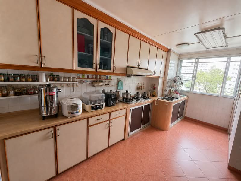 838 Jurong West Street 81, 838 Jurong West Street 81, 4 Bedrooms, 1,313 sqft, HDB Flat For Sale, by Caden Chee, 500192676 - Kitchen - PropertyGuru.com.sg