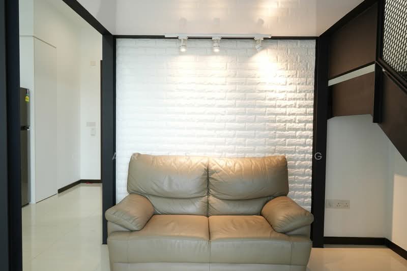 Sims Urban Oasis, 2 Sims Drive, 1 Bedroom, 463 sqft, Condominium For Sale, by Charles Zhuang, 500192680 - Living Room - PropertyGuru.com.sg