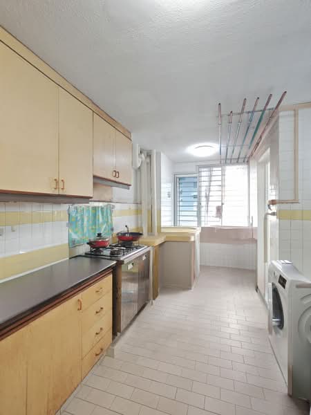 372 Clementi Avenue 4, 372 Clementi Avenue 4, 3 Bedrooms, 1,302 sqft, HDB Flat For Sale, by Tony Yap, 500192682 - Kitchen - PropertyGuru.com.sg
