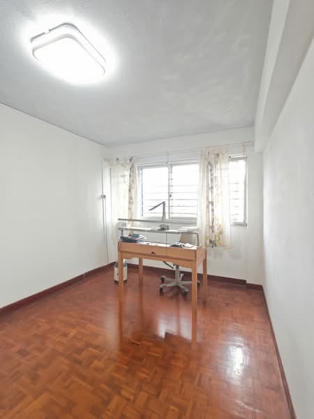 372 Clementi Avenue 4, 372 Clementi Avenue 4, 3 Bedrooms, 1,302 sqft, HDB Flat For Sale, by Tony Yap, 500192682 - Study - PropertyGuru.com.sg