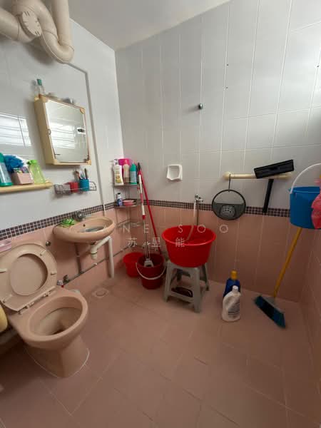 603 Bedok Reservoir Road, 603 Bedok Reservoir Road, 3 Bedrooms, 1,292 sqft, HDB Flat For Sale, by Zane Soo 苏昱能, 500192683 - Bathroom - PropertyGuru.com.sg