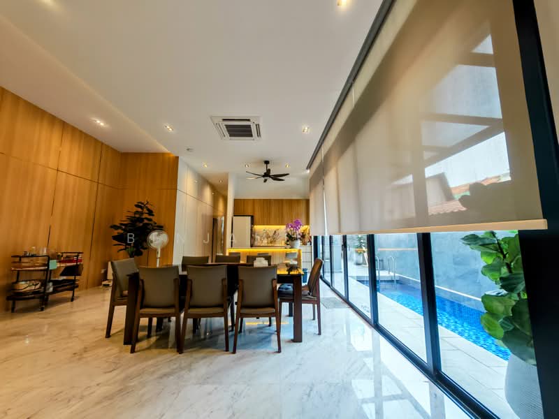 LOCATION LOCATION LOCATION, SIGLAP STREET LINED WITH BUNGALOWS AND SEMI-Ds, 8 Bedrooms, 7,545 sqft, Semi-Detached House For Sale, by Benjamin Soh, 500192684 - Dining Room - PropertyGuru.com.sg