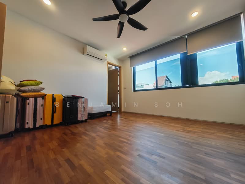 LOCATION LOCATION LOCATION, SIGLAP STREET LINED WITH BUNGALOWS AND SEMI-Ds, 8 Bedrooms, 7,545 sqft, Semi-Detached House For Sale, by Benjamin Soh, 500192684 - Interior - PropertyGuru.com.sg