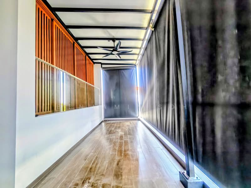 LOCATION LOCATION LOCATION, SIGLAP STREET LINED WITH BUNGALOWS AND SEMI-Ds, 8 Bedrooms, 7,545 sqft, Semi-Detached House For Sale, by Benjamin Soh, 500192684 - Corridor - PropertyGuru.com.sg
