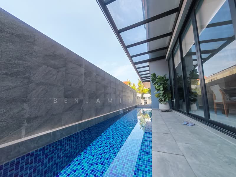 LOCATION LOCATION LOCATION, SIGLAP STREET LINED WITH BUNGALOWS AND SEMI-Ds, 8 Bedrooms, 7,545 sqft, Semi-Detached House For Sale, by Benjamin Soh, 500192684 - Exterior - PropertyGuru.com.sg