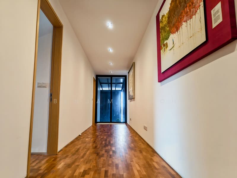 LOCATION LOCATION LOCATION, SIGLAP STREET LINED WITH BUNGALOWS AND SEMI-Ds, East Coast / Marine Parade, 6 Bedrooms, 7,545 sqft, Semi-Detached House For Sale, by Benjamin Soh, 500192684 - Corridor - PropertyGuru.com.sg