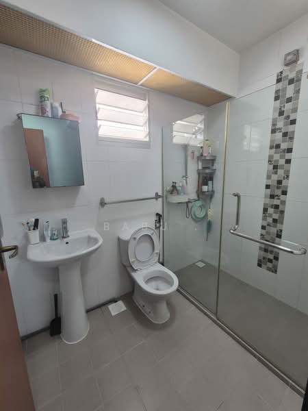 488A Choa Chu Kang Avenue 5, 488A Choa Chu Kang Avenue 5, 3 Bedrooms, 1,001 sqft, HDB Flat For Sale, by Babu ., 500192686 - Bathroom - PropertyGuru.com.sg
